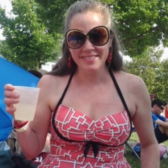 Meet your Posher - Picture 2 of 7